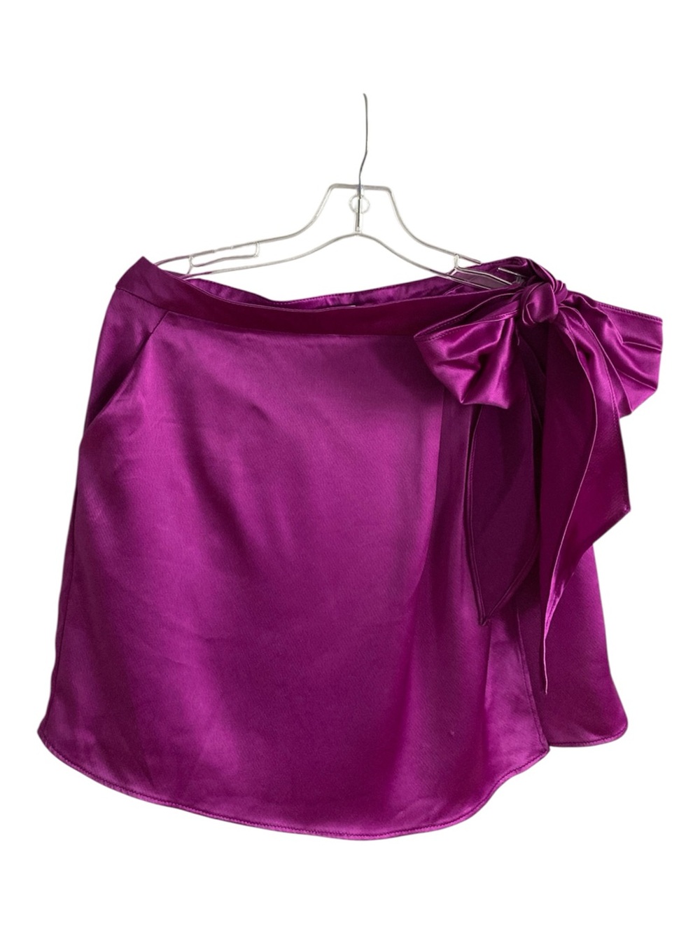 Nonchalant Large Carrie Bow Bratz Satin Gretchen Barbie Elle Blonde Wrap Skirt